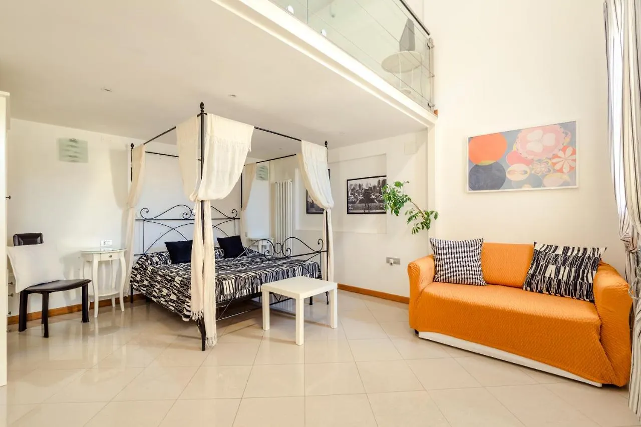 Apartamento Al Campanile Madonna dell'Orto Venecia 0*,  Italia